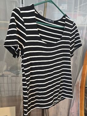 Studio M Black & White Striped Scoop Neck Tee Rayon